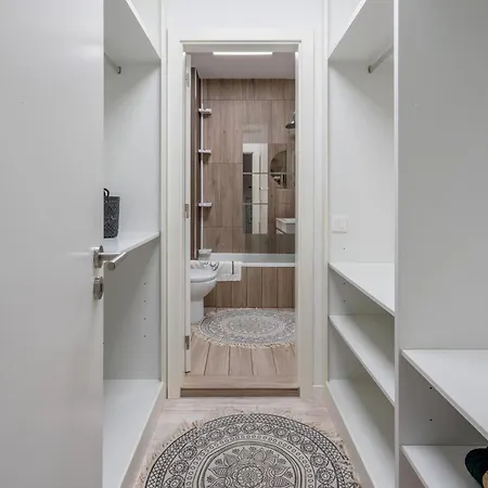 Apartment Ra